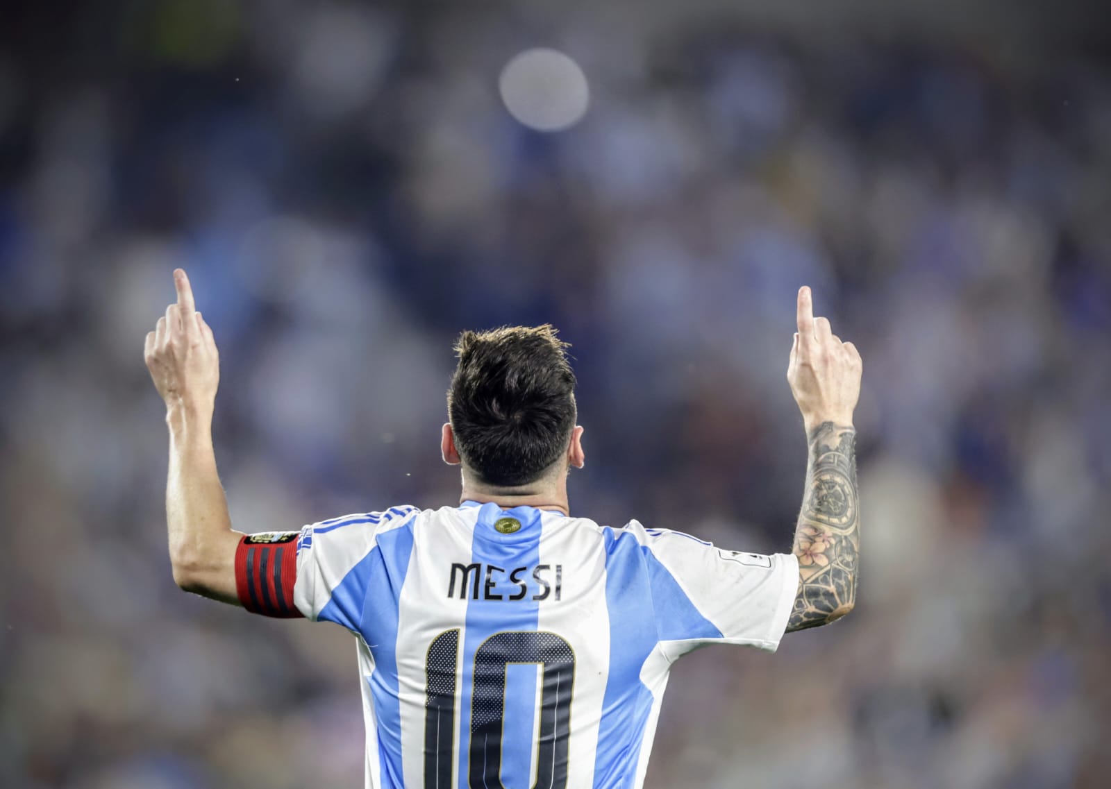 Noche 10/10: Argentina goleó a Bolivia con hat trick de Messi​