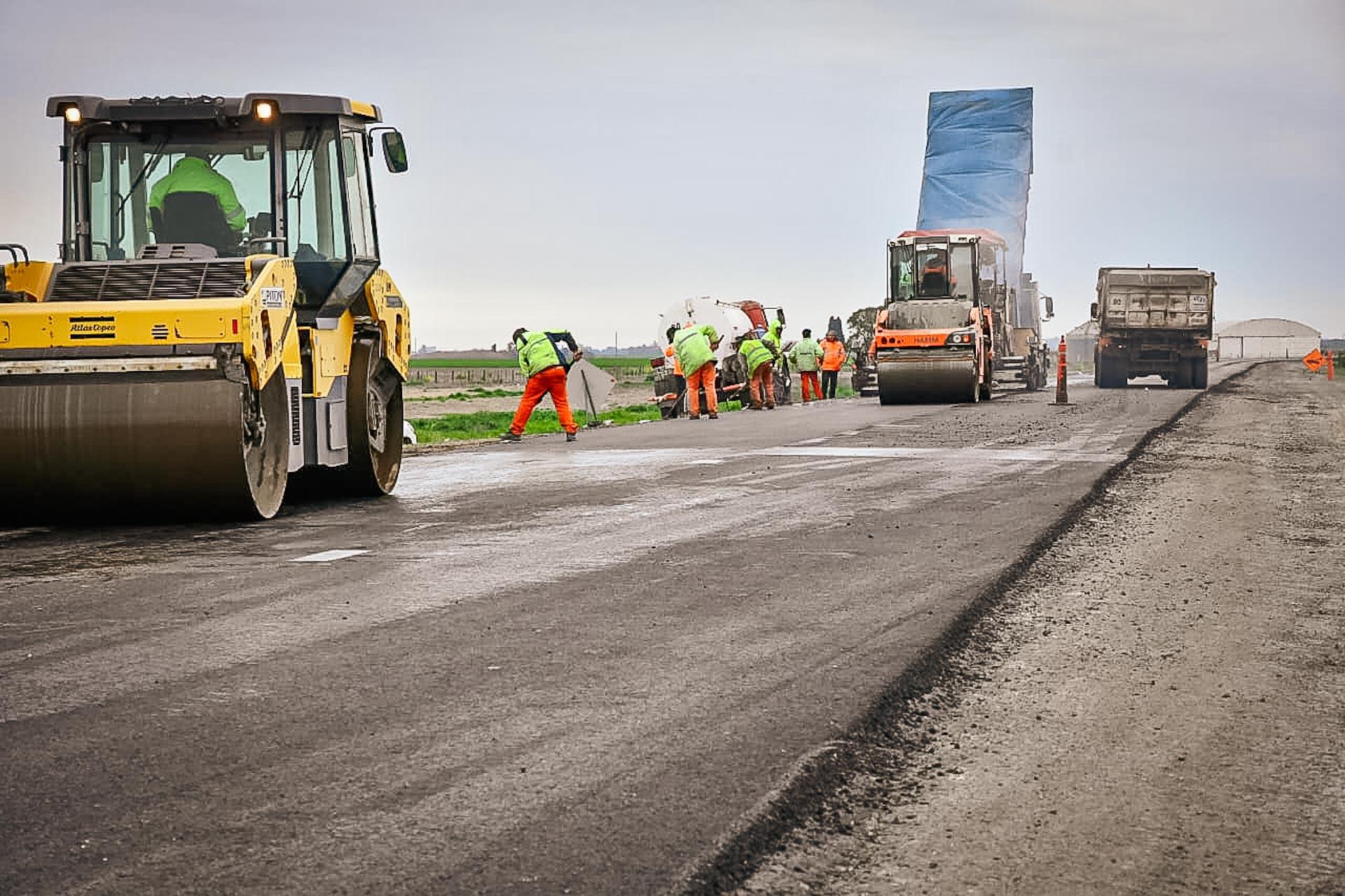 Ladrillo por ladrillo: el Gobierno provincial reinicia todas sus obras